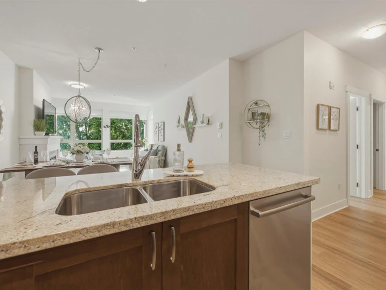 308-1111 E 27th Street, North Vancouver, BC, V7J 1S3 - 8