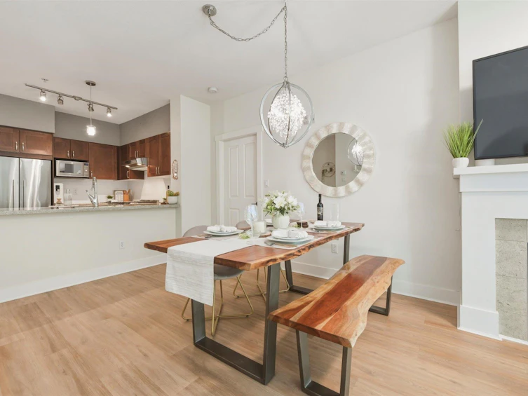 308-1111 E 27th Street, North Vancouver, BC, V7J 1S3 - 4