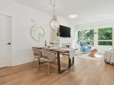 308-1111 E 27th Street - 5