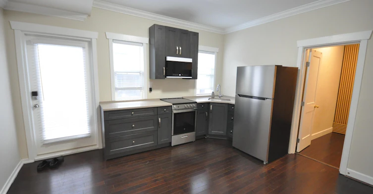 1628 SW Marine Drive, Vancouver, BC, V6P 6A9