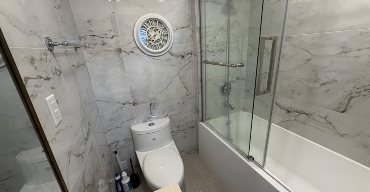 1628 SW Marine Drive, Vancouver, BC, V6P 6A9 - 4