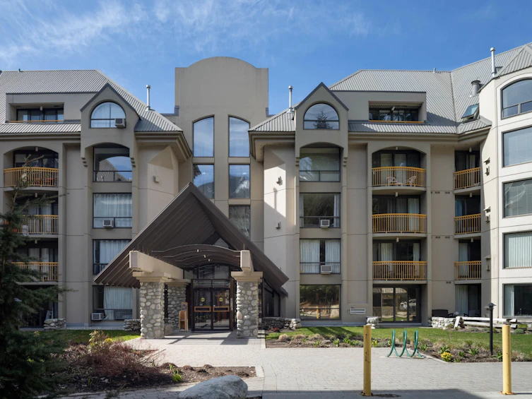 423-4809 Spearhead Drive, Whistler, BC, V0N 1B4 - 2