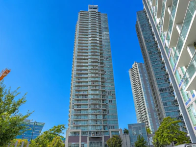 3303-9981 Whalley Boulevard - 3