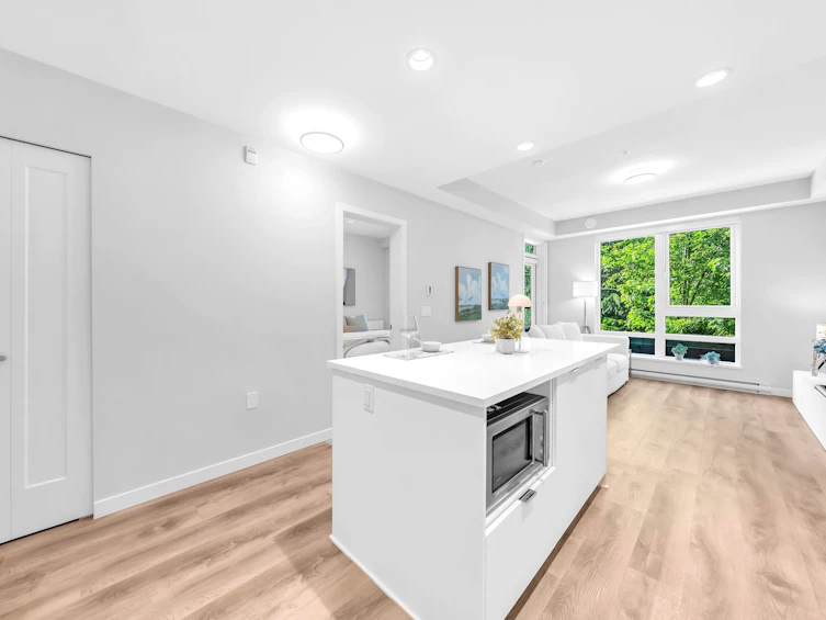 305-615 Cottonwood Avenue, Coquitlam, BC, V3J 0N4 - 2