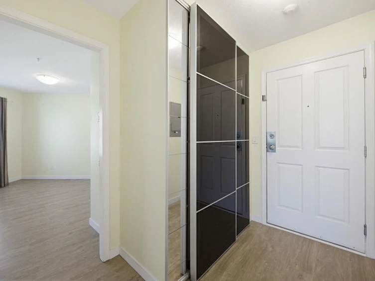 303-10186 155 Street, Surrey, BC, V3R 0R6 - 24