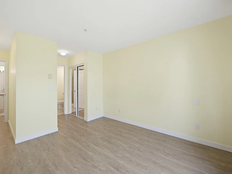 303-10186 155 Street, Surrey, BC, V3R 0R6 - 19