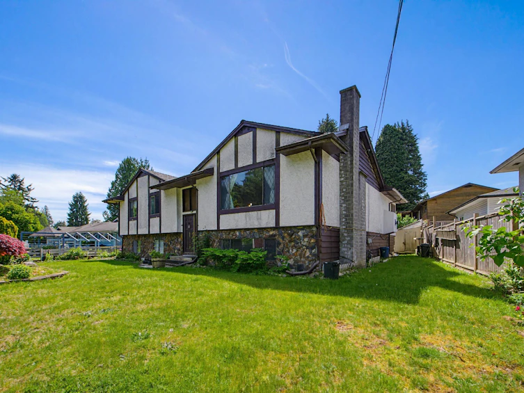 15524 105a Avenue, Surrey, BC, V3R 1S6 - 2