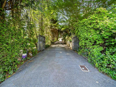 537 Eastcot Road - 5