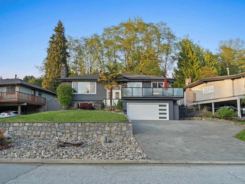 906 Strathaven Drive, North Vancouver BC V7H 2J9