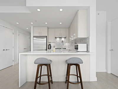 404-518 Whiting Way - 4