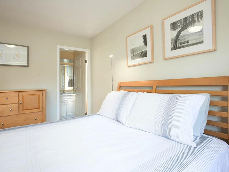 2933 Waterloo Street, Vancouver, BC, V6R 3J4 - 12