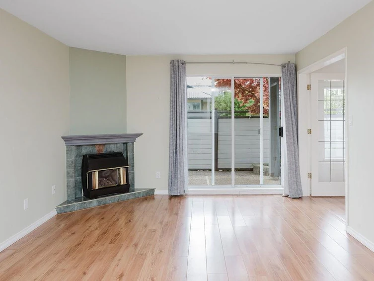 4-689 Park Road, Gibsons, BC, V0N 1V7 - 2