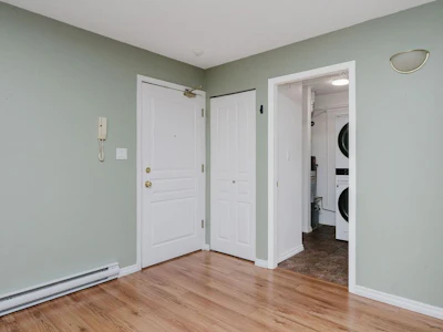 4-689 Park Road - 4
