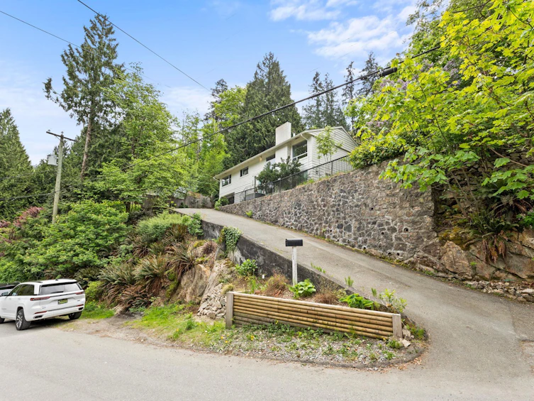 5566 Gallagher Place, West Vancouver, BC, V7W 1N9 - 33