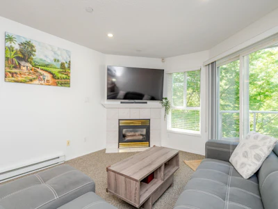 303-16137 83 Avenue - 3