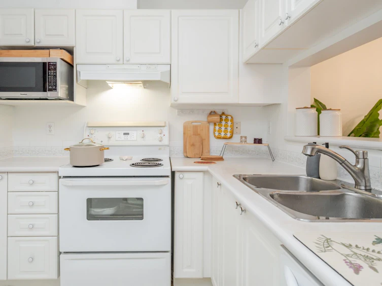 303-16137 83 Avenue, Surrey, BC, V4N 0N1 - 13