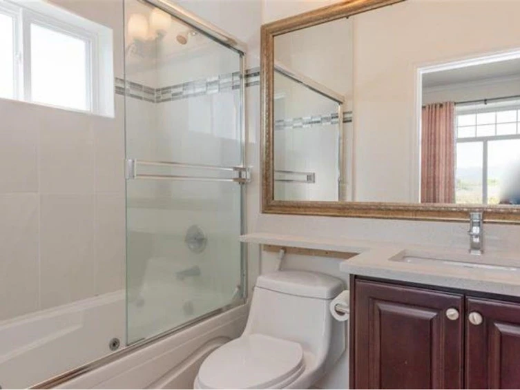 2208 E 41st Avenue, Vancouver, BC, V5P 1L6 - 13
