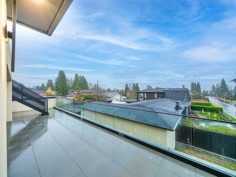 6708 Winch Street, Burnaby, BC, V5B 4K2 - 33