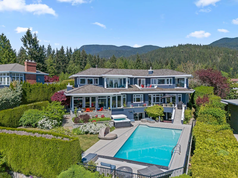 4222 Rockridge Road, West Vancouver BC V7W 1A4