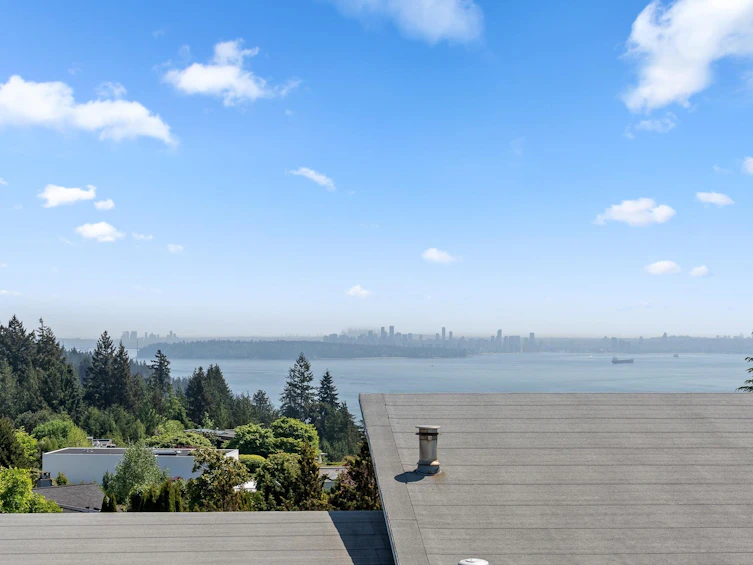 4222 Rockridge Road, West Vancouver, BC, V7W 1A4 - 3