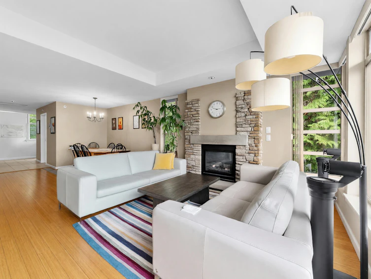 8725 Seascape Drive, West Vancouver, BC, V7W 3J7 - 8