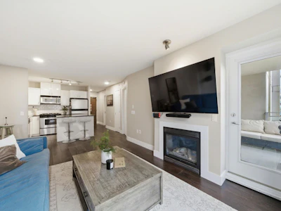 405-155 W 1st Street - 2