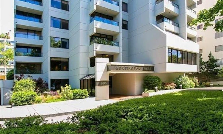 503-1995 Beach Avenue