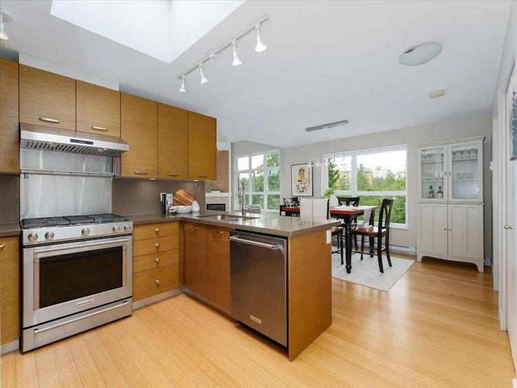 402-3732 Mt Seymour Parkway, North Vancouver, BC, V7G 1C3 - 13