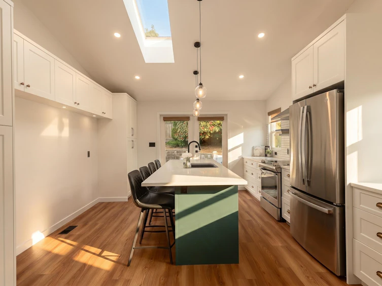 8029 Westlake Street, Burnaby, BC, V5A 2A9