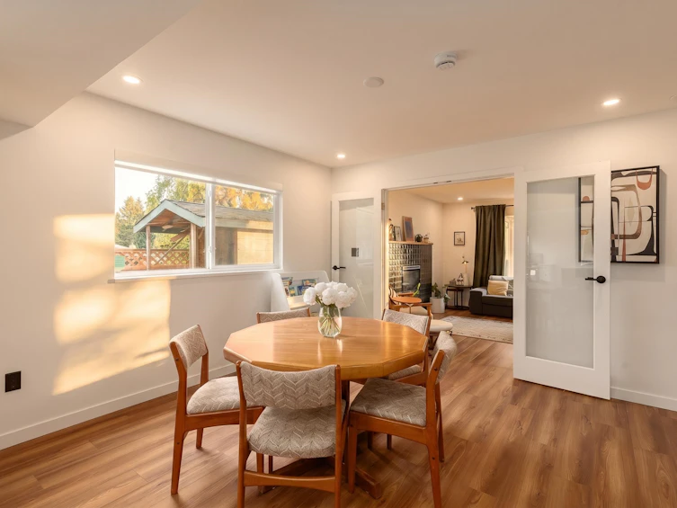 8029 Westlake Street, Burnaby, BC, V5A 2A9 - 4