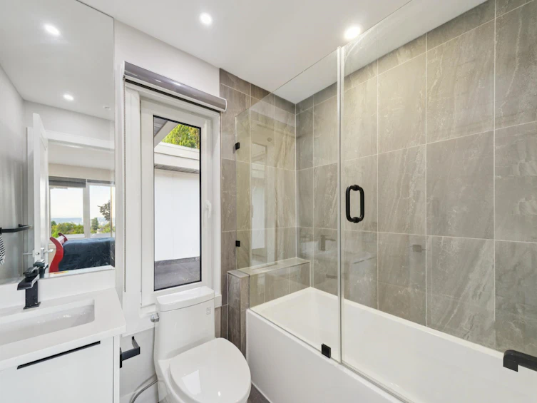 3980 Norwood Avenue, North Vancouver, BC, V7N 3R3 - 32