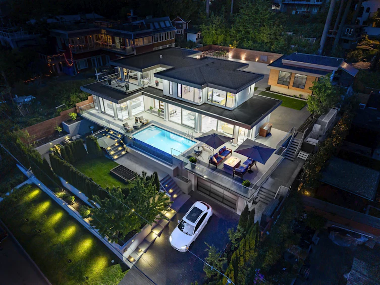 3980 Norwood Avenue, North Vancouver, BC, V7N 3R3 - 2
