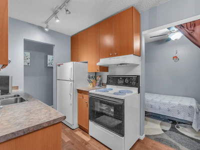 107-170 E 3rd Street - 4