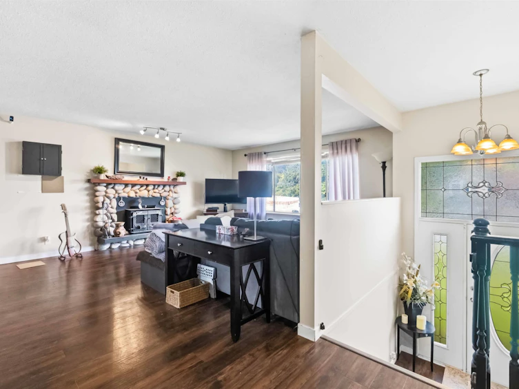 4618 207a Street, Langley, BC, V3A 5N3 - 3