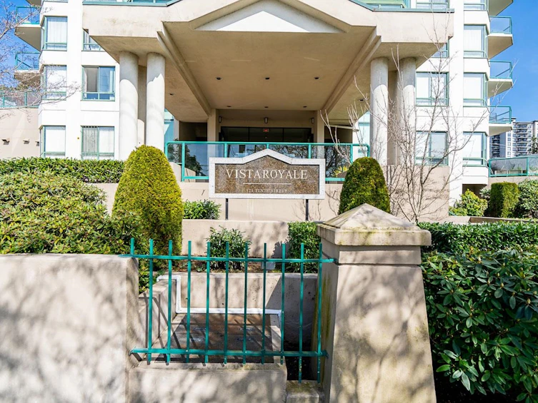 401-121 Tenth Street, New Westminster, BC, V3M 3X7 - 3