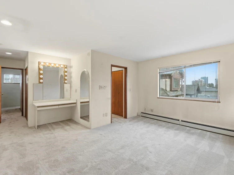 6709 Ash Street, Vancouver, BC, V6P 3K3 - 12