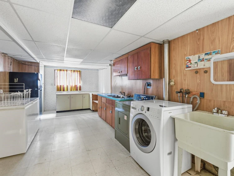 6709 Ash Street, Vancouver, BC, V6P 3K3 - 20