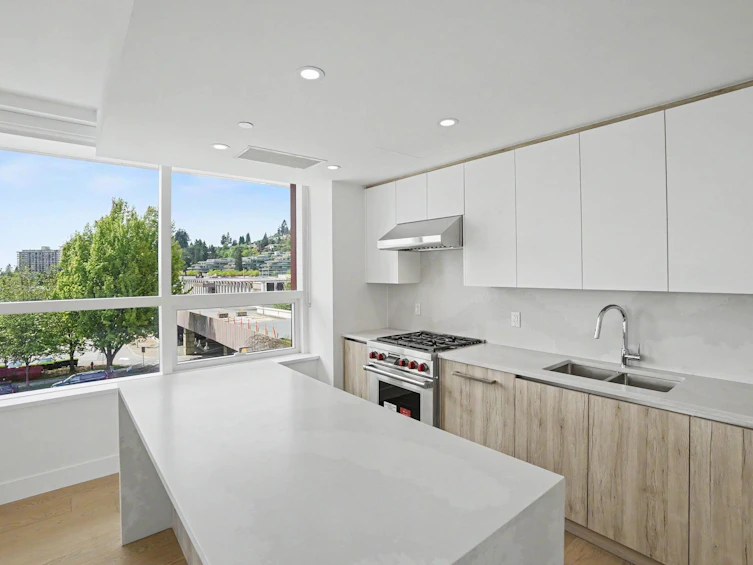 414-423 6th Street, West Vancouver, BC, V7T 0A1 - 4