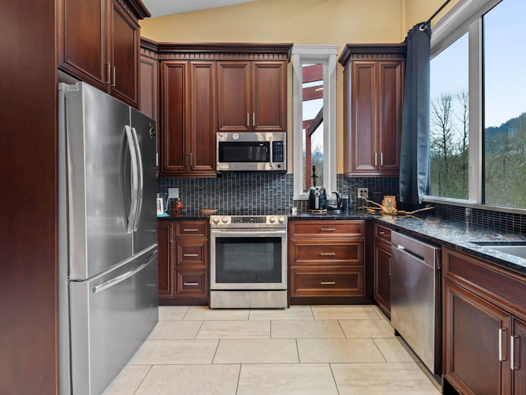 58560 Trans Canada Highway, Hope, BC, V0X 1L2 - 14