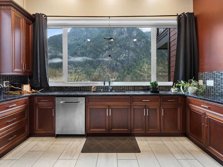 58560 Trans Canada Highway, Hope, BC, V0X 1L2 - 13