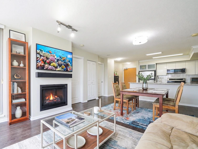 802-2289 Yukon Crescent, Burnaby, BC, V5C 0B2