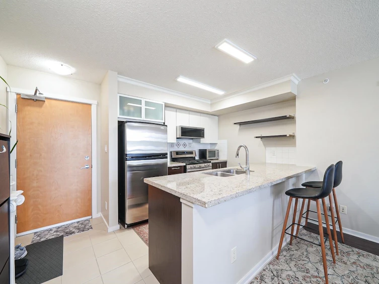 802-2289 Yukon Crescent, Burnaby, BC, V5C 0B2 - 8