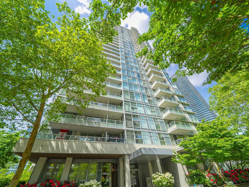 802 - 2289 Yukon Crescent, Burnaby BC V5C 0B2