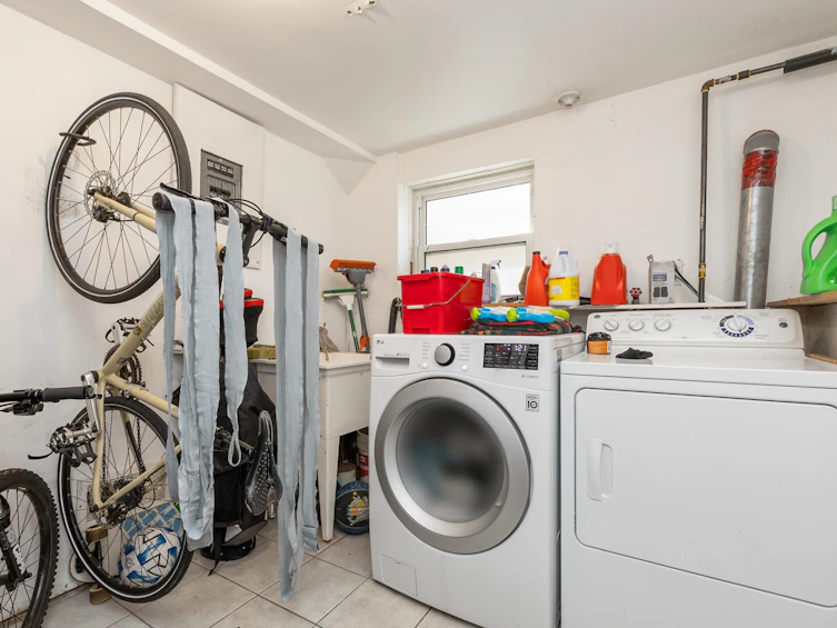 1341 E 29th Avenue, Vancouver, BC, V5V 2T4 - 24