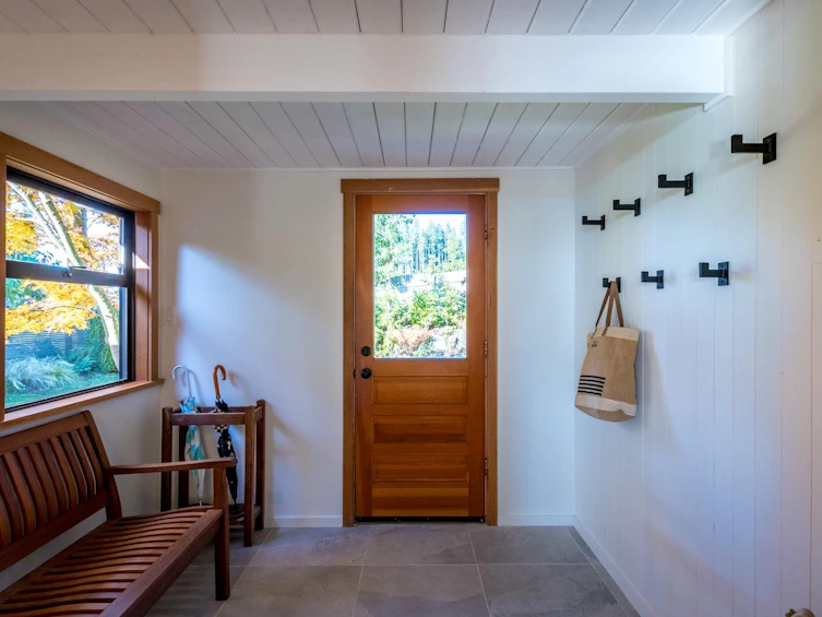 5201 Havies Road, Sechelt, BC, V7Z 0B9 - 5