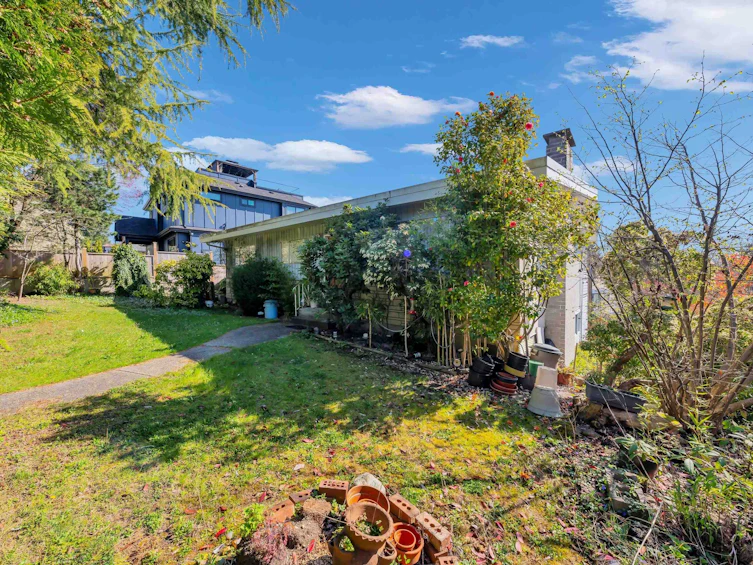 7790 Elliott Street, Vancouver, BC, V5S 2N9 - 4