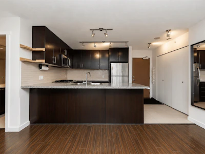 605-660 Nootka Way - 5