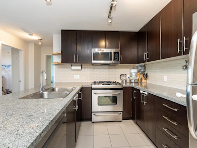 605-660 Nootka Way - 3