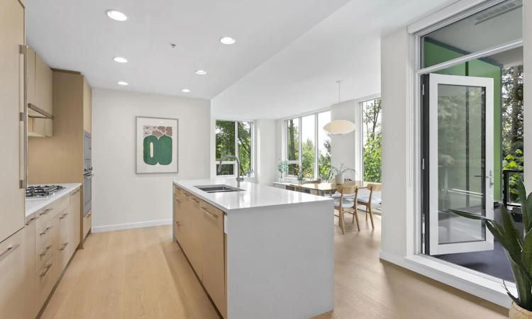 309-3533 Ross Drive