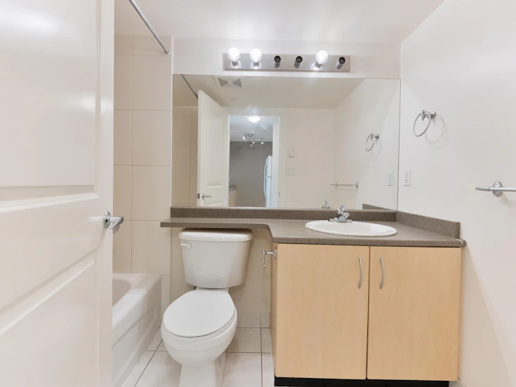 312-3663 Crowley Drive, Vancouver, BC, V5R 6H4 - 18